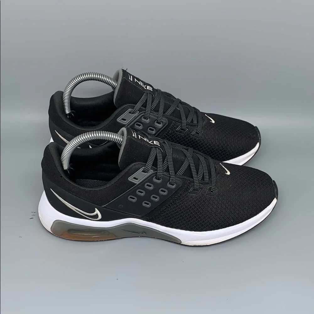 Nike Air Max Bella TR 4 Black Running Shoes CW3398-002‎ Women's Sz 9